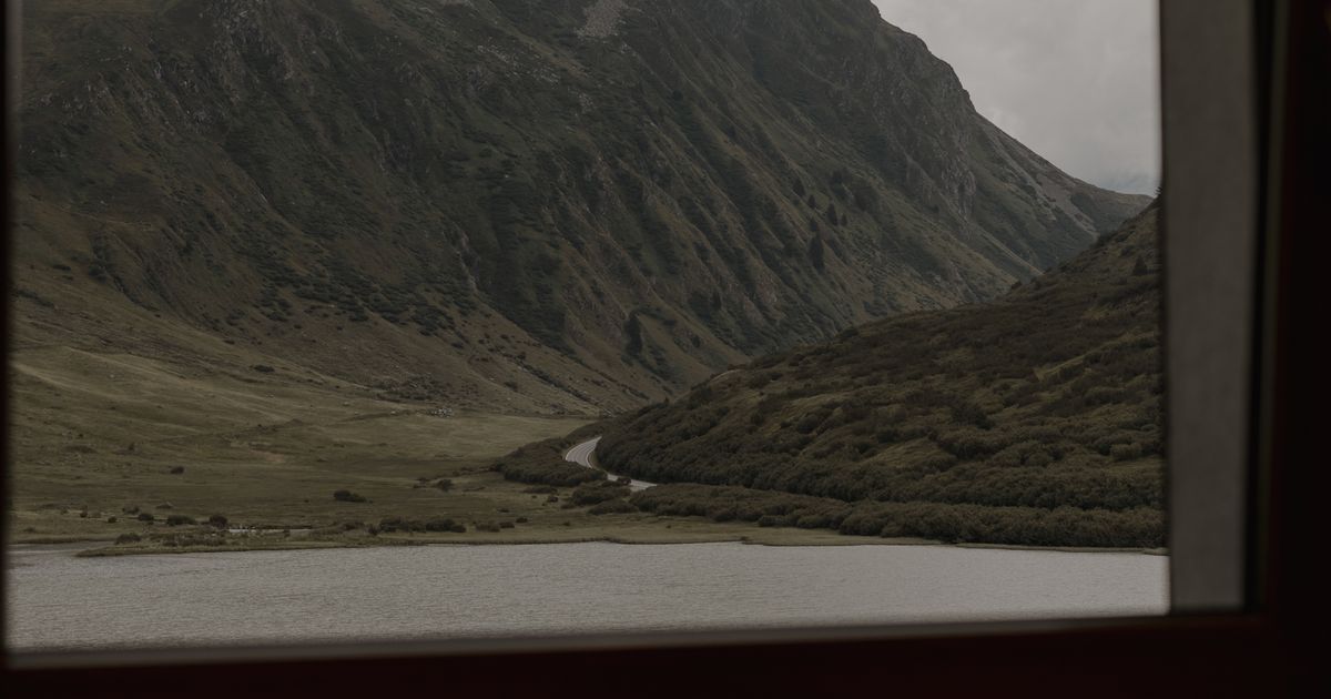 Ranking a Place You've Never Seen: A Remote Worker's Method